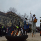 Parádés farsangi felvonulással és boszorkányégetéssel űzték el a telet Félegyházán