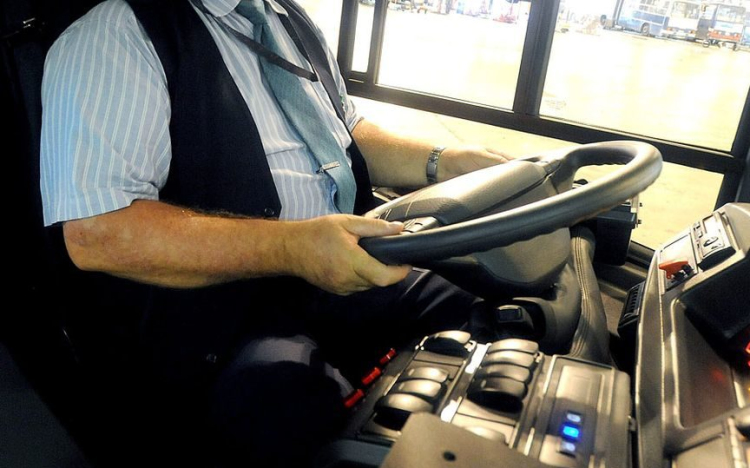 Több mint ezer autóbusz-vezetőt tüntetett ki a Volánbusz