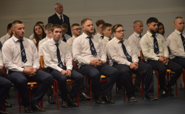 A KSZC Kossuth Lajos Technikum Szakképző Iskola és Kollégium nyitotta meg a ballagások sorát