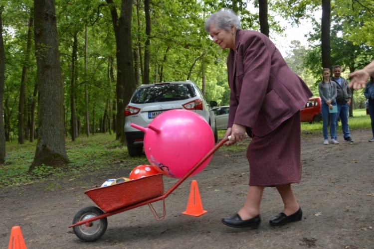 Egyházközségi Majális a Parkerdőben