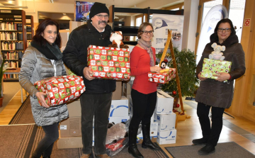 A könyvtári gyűjtéssel boldogabbá tették a rászorulók karácsonyát