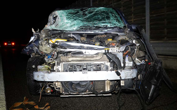 Durva baleset volt az M5-ösön, csoda, hogy senki nem sérült meg