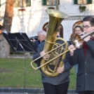 Az apostoli kettős kereszt utat mutat