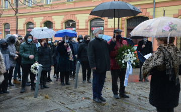 Móra Ferenc halálának 87. évfordulójára emlékeztek Kiskunfélegyházán