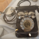 Retro-telefon kiállítás