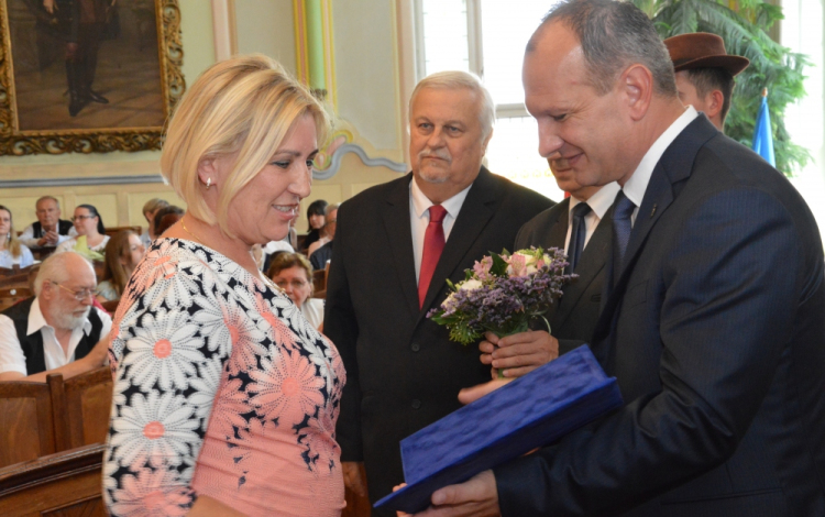 Ünnepi testületi ülésen adták át városunk kitüntető díjait