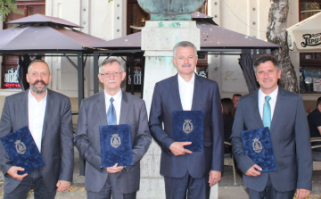 A Veled a Városunkért Egyesület Elnökségének és Képviselő-testületi Frakciójának közleménye