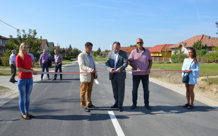 A Bankfalu dinamikus fejlődése megkövetelte a városrész főútjának megújulását