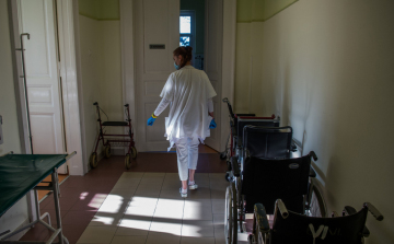 A héten eldől, mennyi orvos és ápoló marad az országban