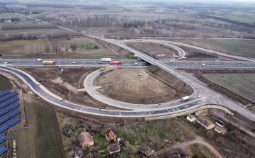 Elkészült az M5 autópálya kunszállási csomópontja