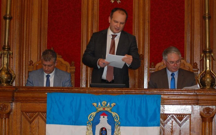 Százmilliós fejlesztések indulnak a városban