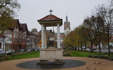 Rendkívüli jutalomban részesítené a szociális dolgozóknak a Veled a Városunkért Egyesület