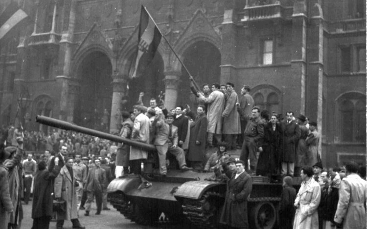 Meghasadt az égbolt e Hazában