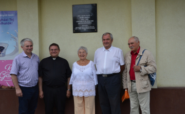 Az egykori Fehér Iskola tiszteletére avattak emléktáblát