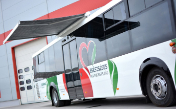 Szűrőbusz érkezik Petőfiszállásra