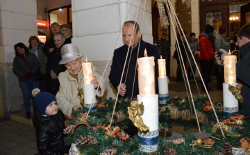 Az utolsó gyertya fellobbanásával teljessé vált az adventi várakozás